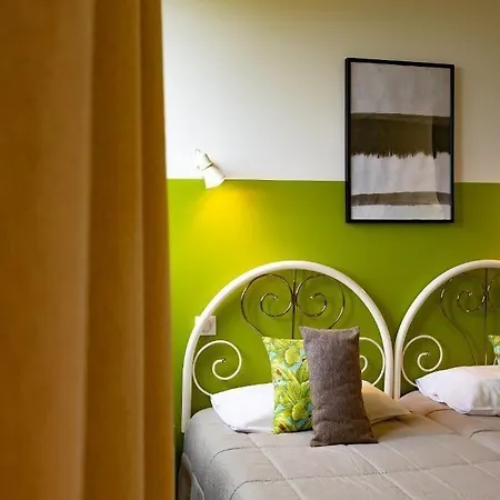 Le Cantou 354 Hotel 2*